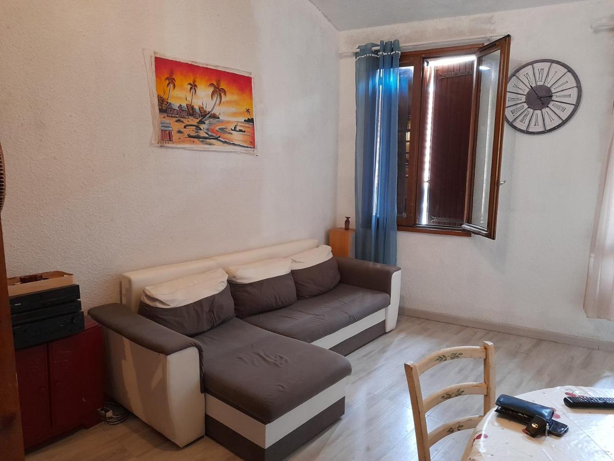 Madahouse Apartment